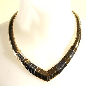 Vintage 2 tone metal Vee collar Oscar De La Renta
